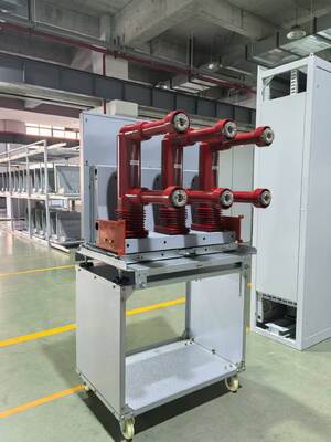 جریان نامی 630 A قطع کننده ولتاژ بالا سرعت باز شدن 1.445 M s فاصله مرکزی بین فاز ها 275 mm برای تغییر قدرت طراحی شده است